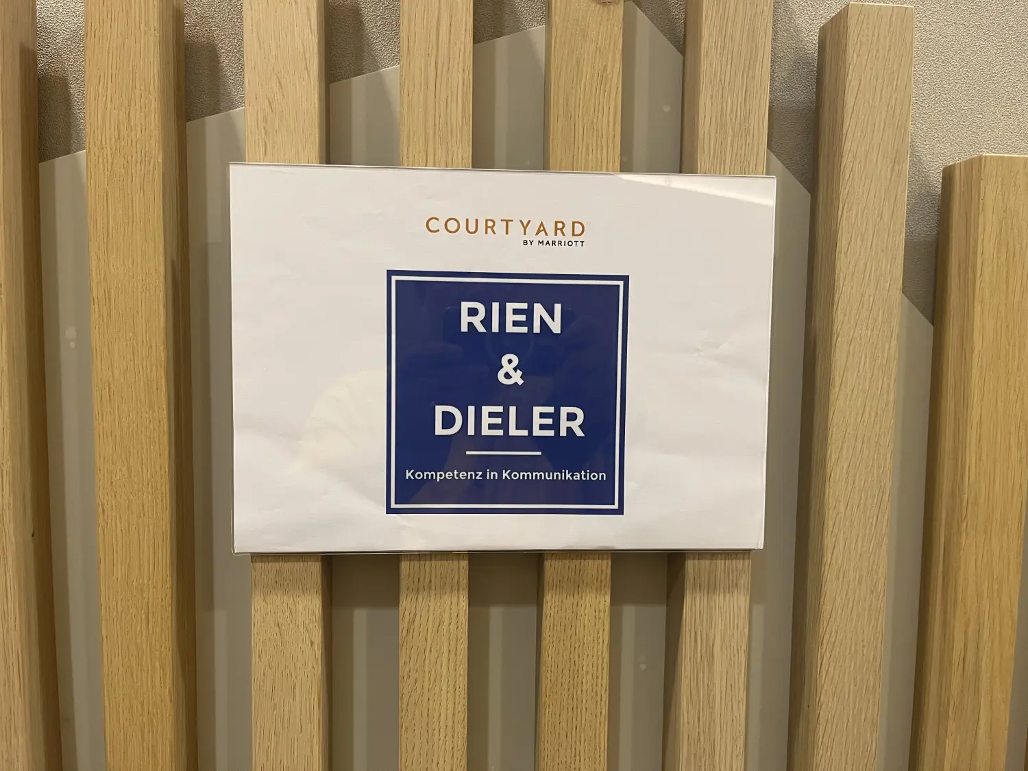 Rien & Dieler - Zeichen 